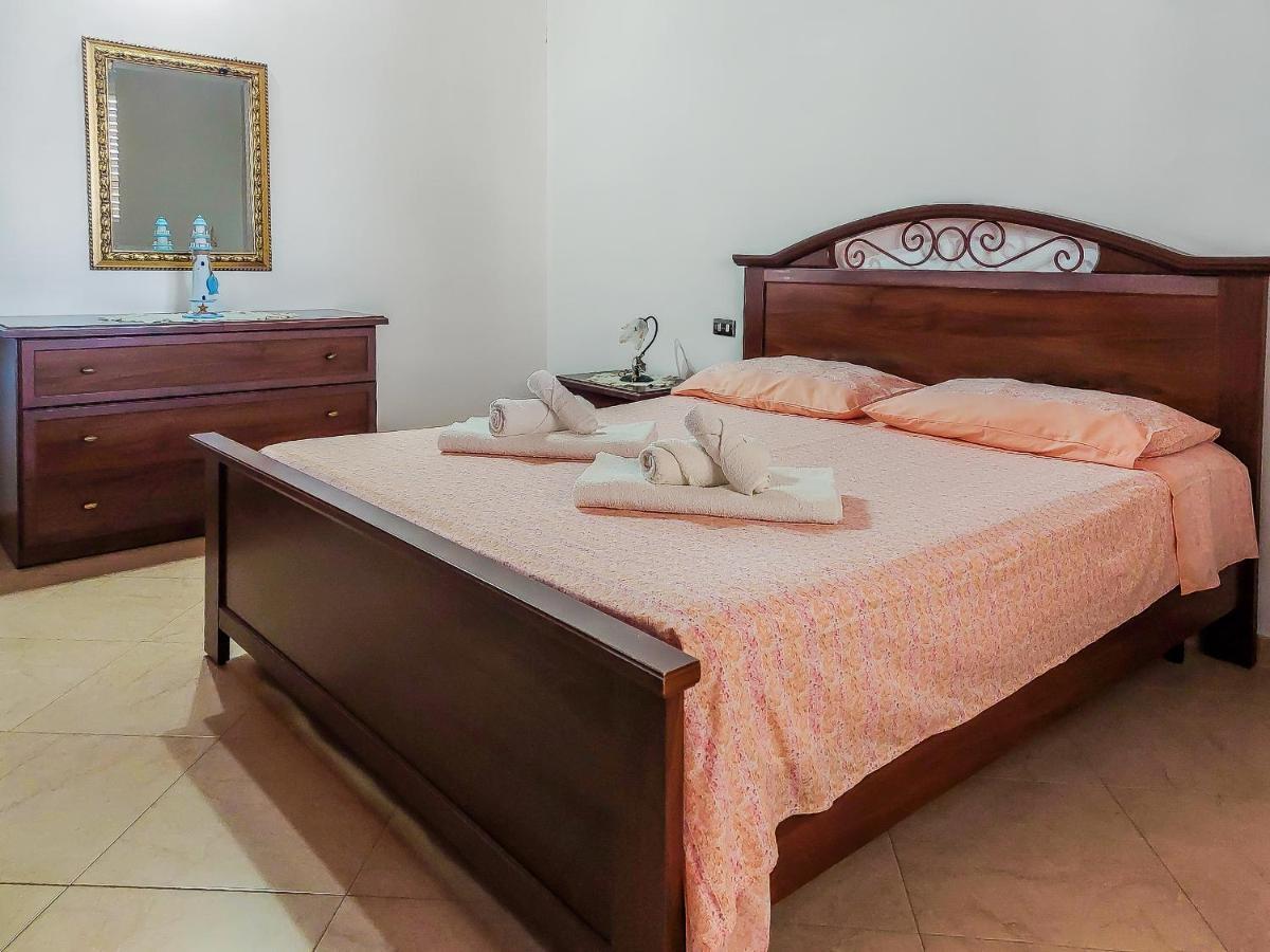 Casetta Orchidea A Pochi Passi Dal Centro Lampedusa Bagian luar foto
